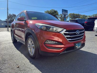 Used 2017 Hyundai Tucson SE w/ SE Popular Package 02