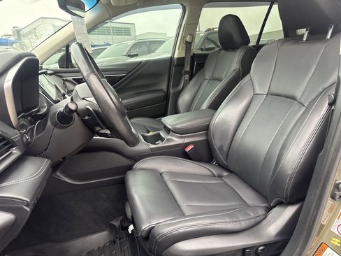 Used 2020 Subaru Outback Limited w/ Popular Package #2 image 26