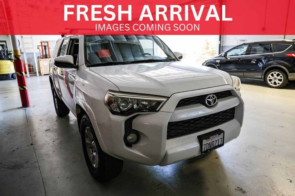 Used 2014 Toyota 4Runner SR5 RWD image 1