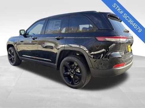 New 2025 Jeep Grand Cherokee Limited w/ Black Appearance Package image 5
