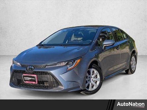Used 2022 Toyota Corolla LE image 1