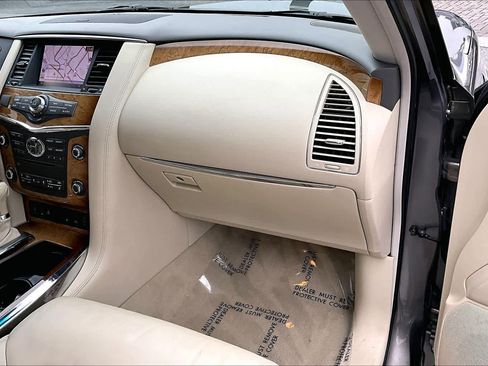 Used 2013 INFINITI QX56 w/ Theater Pkg image 17