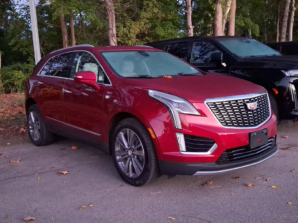 Certified 2024 Cadillac XT5 Premium Luxury AWD/4WD image 2