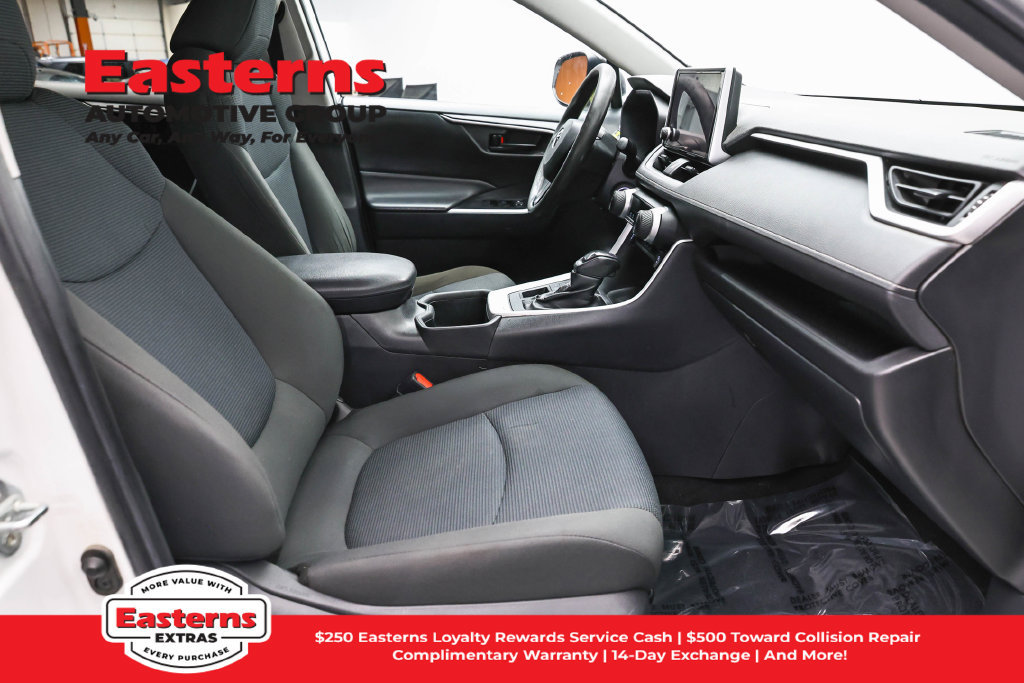 Used 2023 Toyota RAV4 LE AWD/4WD image 24