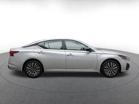 Used 2026 Nissan Altima 2.5 SV FWD image 10
