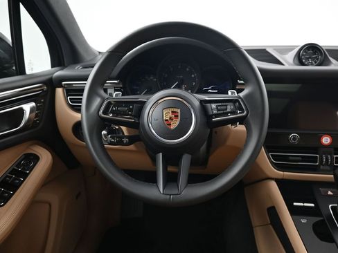 Used 2026 Porsche Macan AWD/4WD image 13
