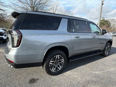 New 2026 Chevrolet Suburban Z71 w/ Comfort Package image 5