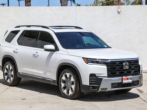 Used 2026 Honda Pilot Elite image 3