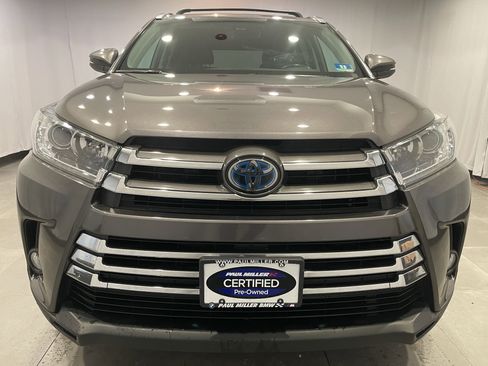 Used 2018 Toyota Highlander Limited image 2