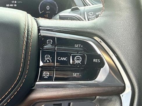 Used 2023 Jeep Grand Cherokee L Summit w/ Advanced Protech Group IV AWD/4WD image 27