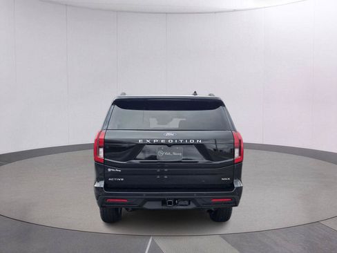 Used 2025 Ford Expedition Max Active AWD/4WD image 6