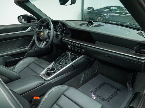 Used 2024 Porsche 911 Targa 4 w/ Sport Package AWD/4WD image 12