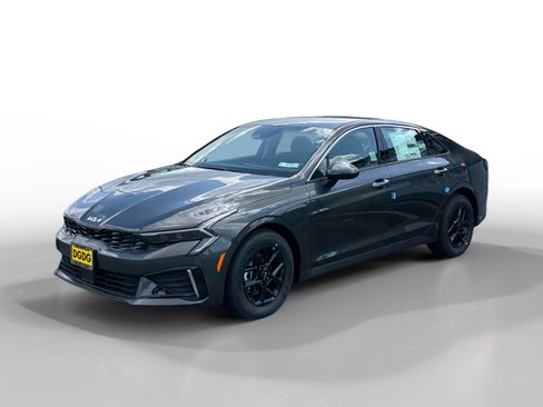 New 2026 Kia K5 LXS FWD image 1