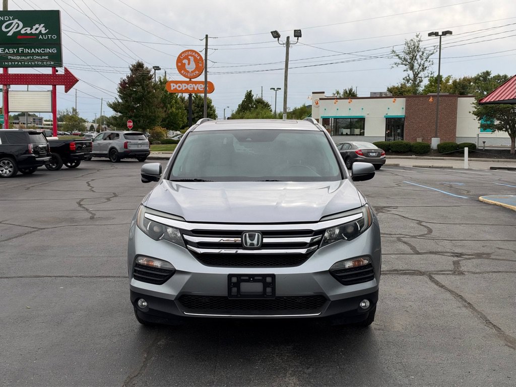 Used 2018 Honda Pilot Touring image 2