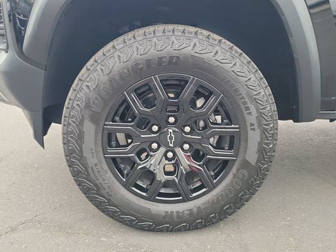 Used 2026 Chevrolet Colorado Trail Boss AWD/4WD image 26