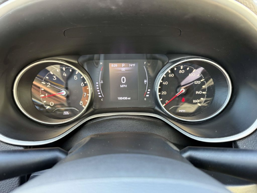 Used 2019 Jeep Compass Latitude FWD image 25
