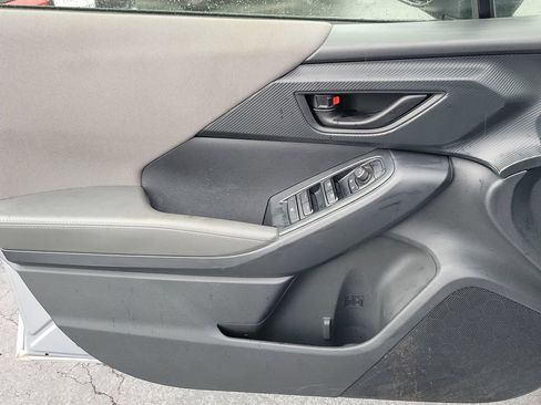 Used 2024 Subaru Crosstrek 2.0i Premium image 16