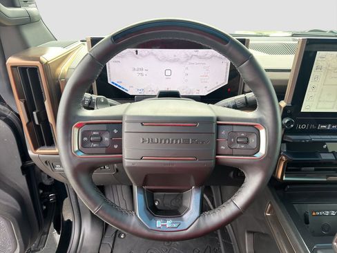Certified 2024 GMC Hummer EV 3X AWD/4WD image 5