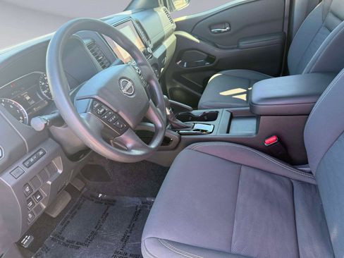 Used 2023 Nissan Frontier SV w/ Midnight Edition Package image 22