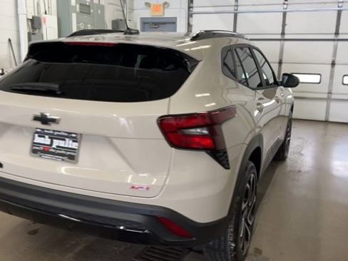 New 2026 Chevrolet Trax RS w/ Sunroof Package image 8