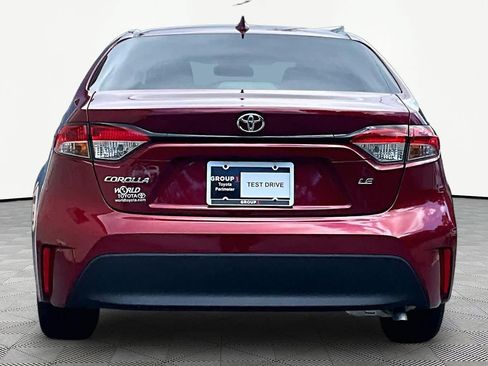 Used 2024 Toyota Corolla LE FWD image 5