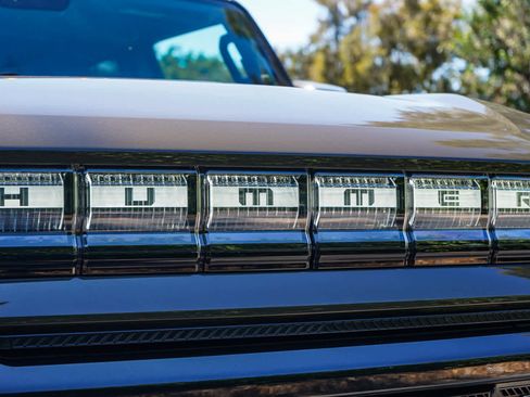 Used 2025 GMC Hummer EV 2X AWD/4WD image 11