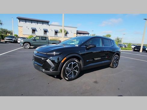 New 2026 Chevrolet Equinox EV LT image 26