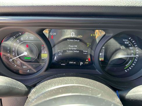 Used 2024 Jeep Wrangler Unlimited w/ Convenience Group AWD/4WD image 23
