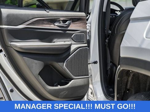 New 2024 Jeep Grand Cherokee Limited 4xe w/ Luxury Tech Group II AWD/4WD image 32