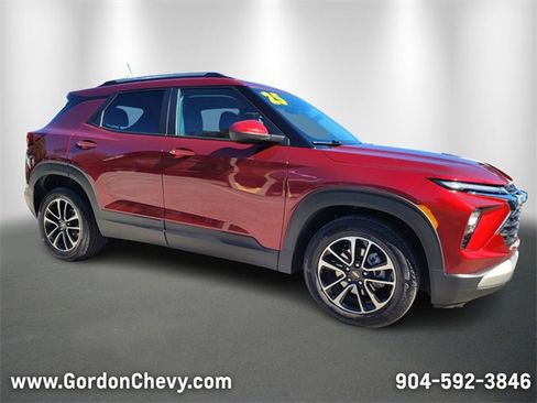 Used 2025 Chevrolet TrailBlazer LT image 8