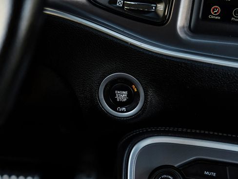 Used 2020 Dodge Challenger R/T w/ Blacktop Package image 18