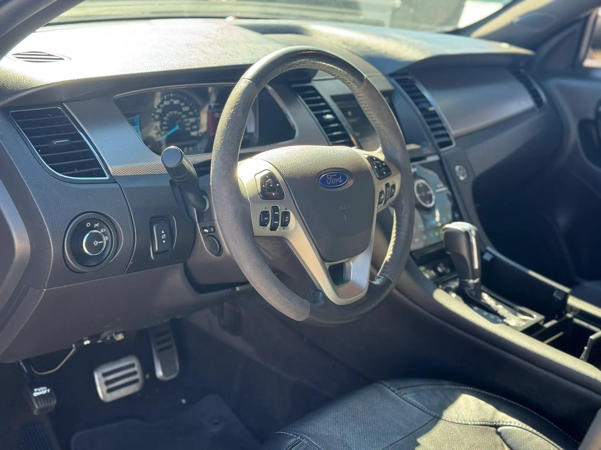 Used 2013 Ford Taurus SHO AWD/4WD image 12