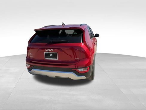 New 2025 Kia Niro EX image 8