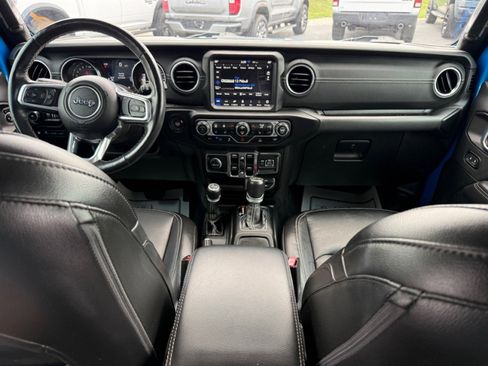 Used 2021 Jeep Wrangler Unlimited Sahara w/ Dual Top Group image 21