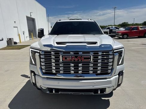 Used 2024 GMC Sierra 2500 Denali w/ Denali Reserve Package AWD/4WD image 8