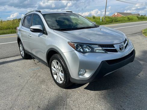 Used 2015 Toyota RAV4 Limited AWD/4WD image 3