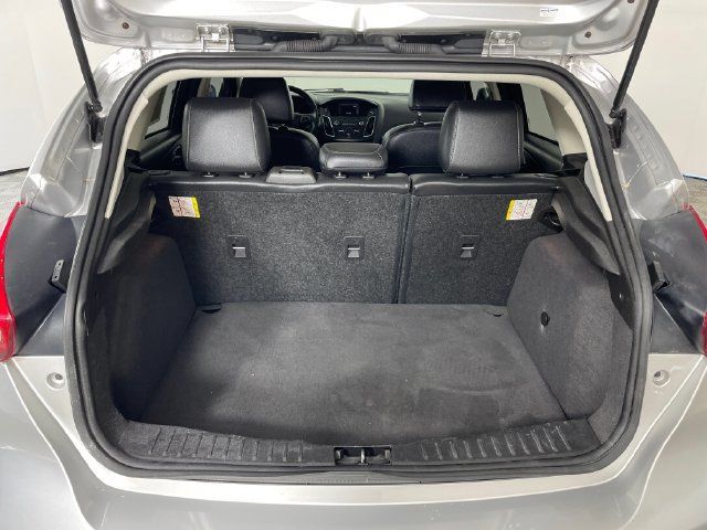 Used 2016 Ford Focus SE w/ Equipment Group 201A FWD image 19