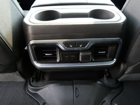 Used 2022 GMC Sierra 3500 AT4 w/ AT4 Premium Plus Package AWD/4WD image 24