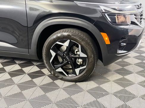 Used 2025 Kia Seltos EX AWD/4WD image 12