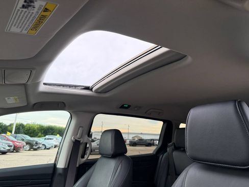 Used 2025 Honda Odyssey EX-L image 42