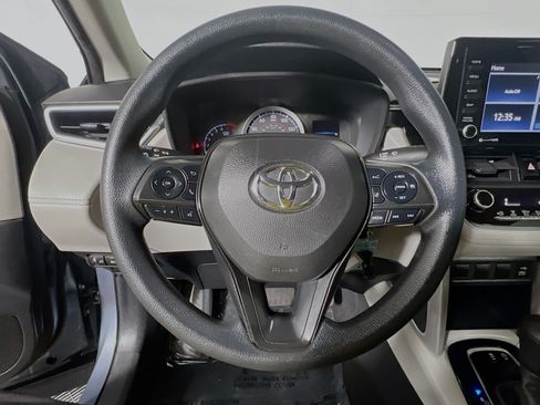 Used 2022 Toyota Corolla Cross L FWD image 17