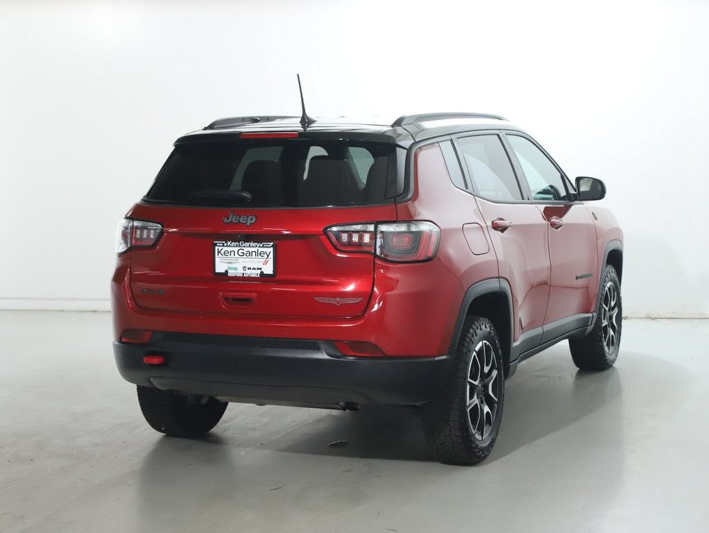 Used 2025 Jeep Compass Trailhawk AWD/4WD image 51
