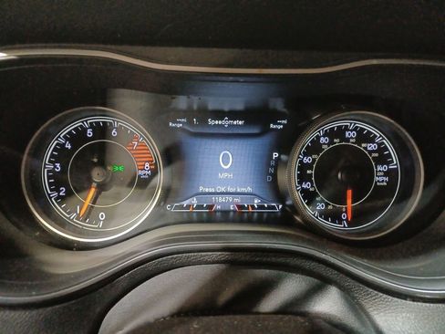 Used 2021 Jeep Cherokee Trailhawk w/ Sun, Sound & Nav Group image 10