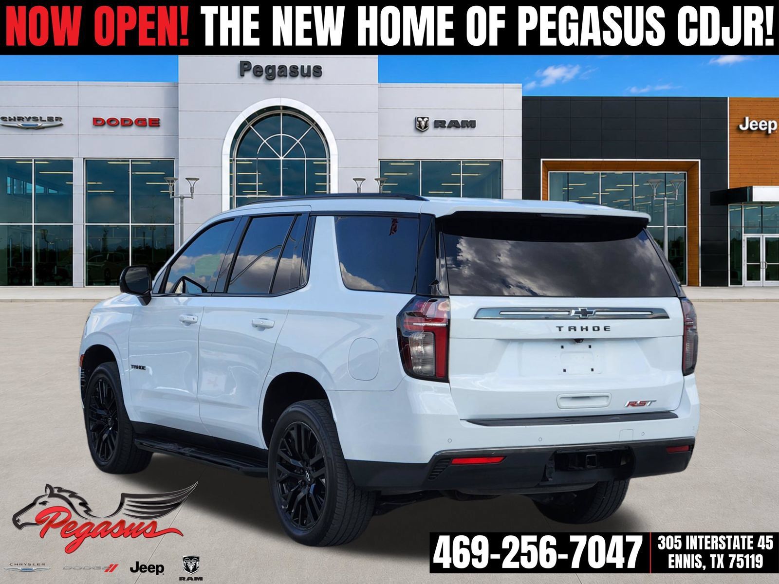 Used 2022 Chevrolet Tahoe RST w/ Luxury Package RWD image 4