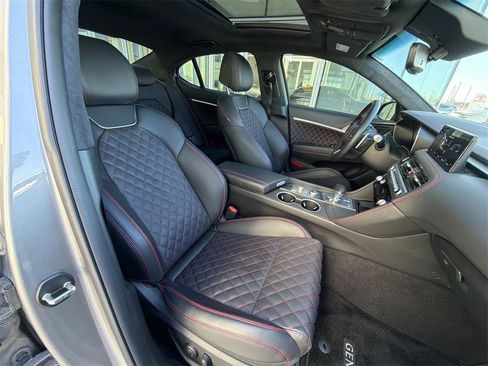 Used 2025 Genesis G70 3.3T Advanced w/ Sport Prestige Package image 26