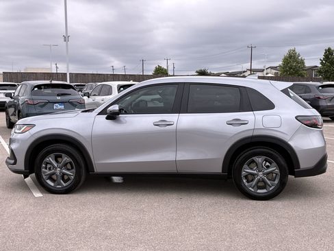 Certified 2026 Honda HR-V LX image 3