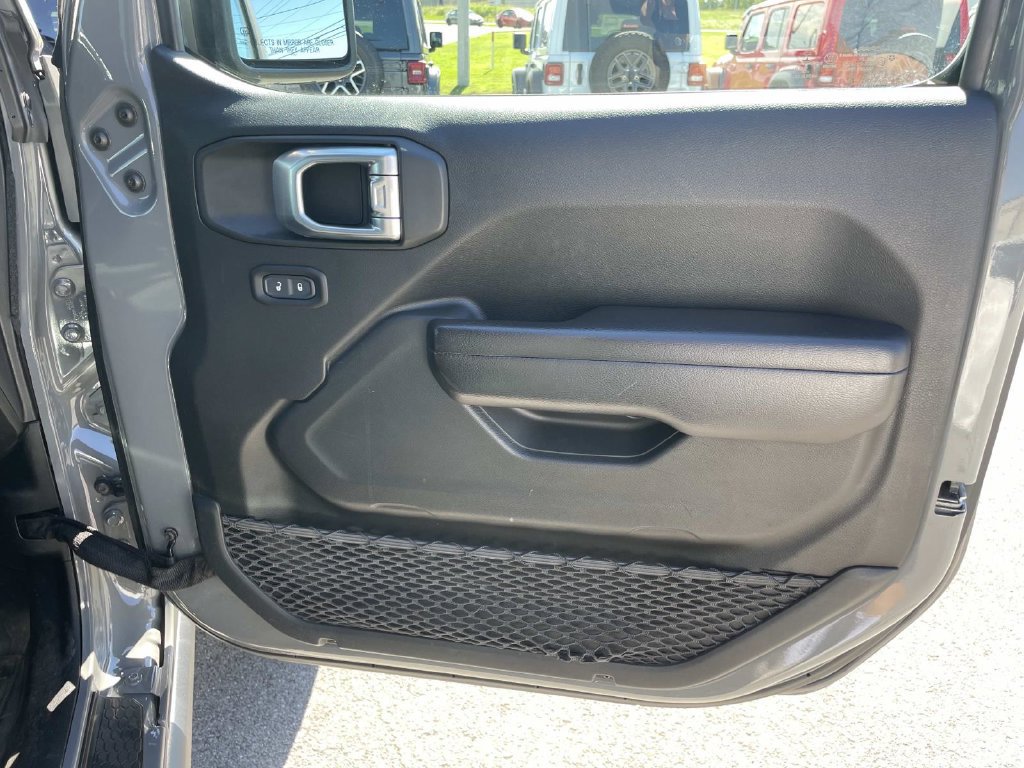 Used 2021 Jeep Wrangler Unlimited Rubicon AWD/4WD image 29