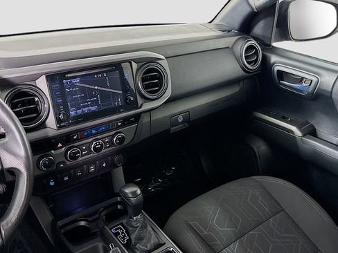 Used 2016 Toyota Tacoma SR5 AWD/4WD image 22