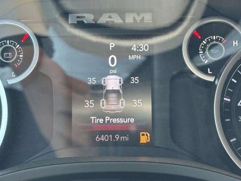 Used 2025 RAM 1500 Big Horn AWD/4WD image 12