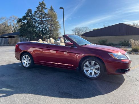 Used 2012 Chrysler 200 Touring image 10